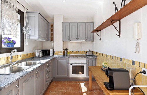 Mijas House | Holiday Home 'Casa Centro' with Sea View, Wi-Fi and Air Conditioning