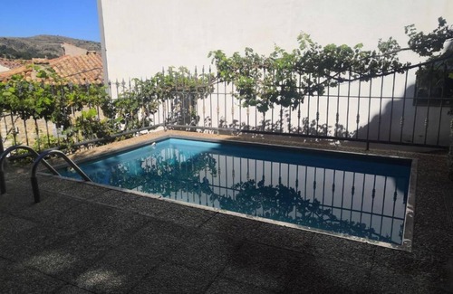 Tronchon House | Holiday Home 'Casa Conesa I' with Mountain View, Private Pool and Wi-Fi