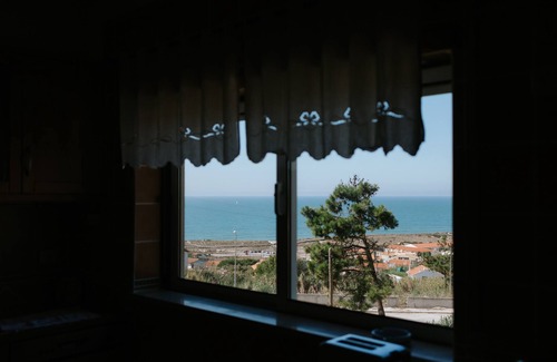 Quiaios House | Holiday Home 'Casa Das Camarinhas' with Sea View, Private Pool and Wi-Fi