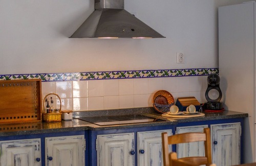 Sortelha House | Holiday Home 'Casa Da Cerca' with Mountain View, Wi-Fi and Air Conditioning