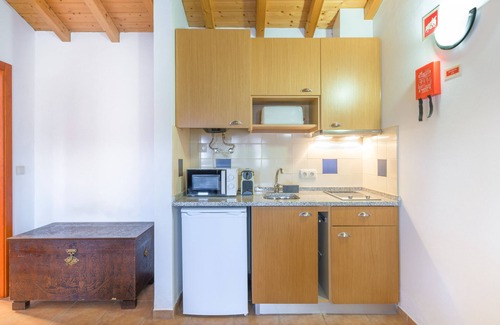 Sao Luis Apartment | Holiday Home 'Casa Da Maria Valtina' with Mountain View, Wi-Fi and Air Conditioning