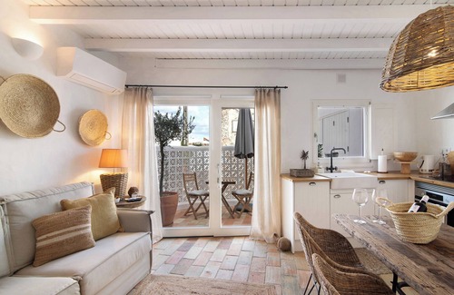 Benafim House | Holiday Home 'Casa De Benafim 51' with Shared Pool, Shared Garden & Wi-Fi