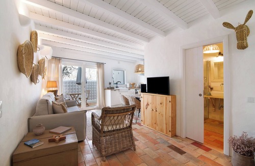 Benafim House | Holiday Home 'Casa De Benafim 51' with Shared Pool, Shared Garden & Wi-Fi