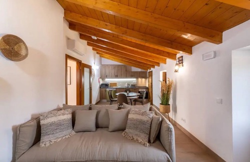 Loule House | Holiday Home 'Casa Do Poço - Vale Luís Neto' with Mountain View, Wi-Fi and Air Conditioning