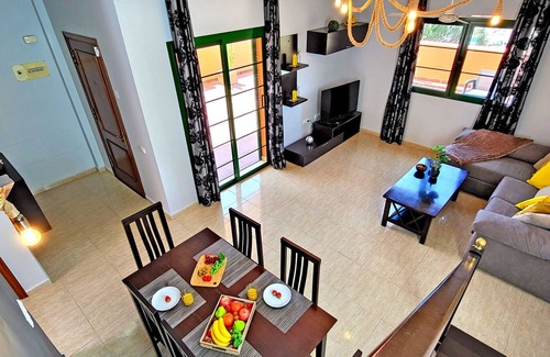 Tarajalejo House | Holiday home CASA ELA in Tarajalejo, sea view, near the beach, WiFi