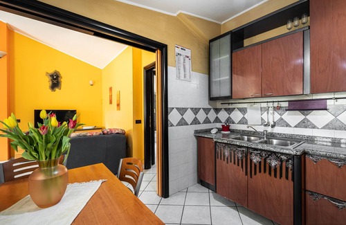 Assemini House | Holiday Home "Casa Flu" with Private Terrace & A/C