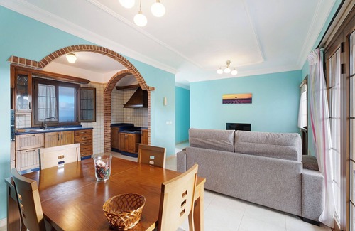 Echedo House | Holiday Home 'Casa Girdana' with Sea View, Private Terrace and Wi-Fi