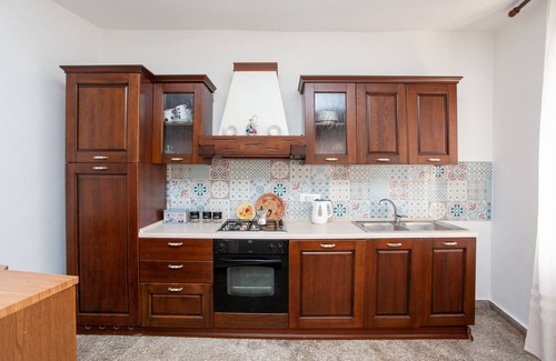 Irgoli House | Holiday Home 'Casa Irgoli - Sardegna' with Private Terrace, Wi-Fi and Air Conditioning