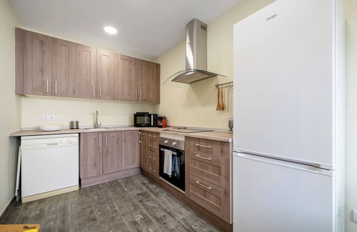 Aldover House | Holiday Home 'Casa Lluma' with Mountain View, Wi-Fi and Air Conditioning