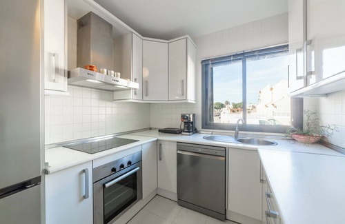 Retamar House | Holiday Home "Casa Minuni" with Sea View, Terrace, Balcony, A/C & Wi-Fi