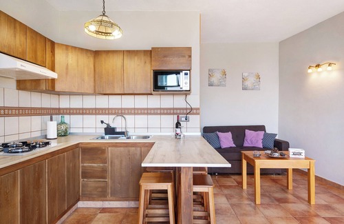 El Tablado House | Holiday Home "Casa Mirador El Topo" with Sea View, Private Terraces & Wi-Fi