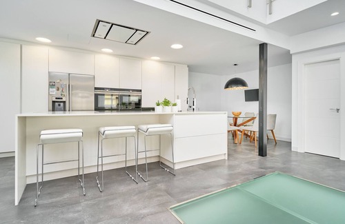 Nerja City Centre House | Holiday Home 'Casa Parras' with Private Pool, Wi-Fi and Air Conditioning