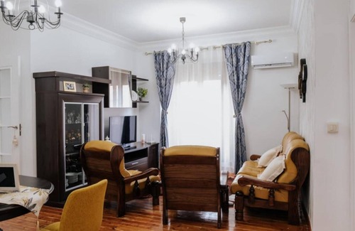 Navahermosa House | Holiday Home 'Casa Rural El Puente Grande' with Private Pool, Wi-Fi and Air Conditioning