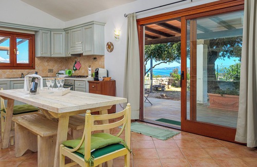 La Conia House | Holiday Home "Casa Relax Vista Mozzafiato" with Garden & A/C