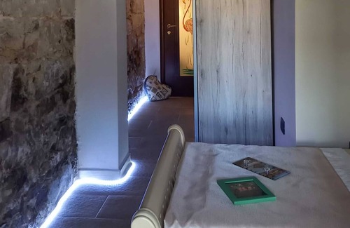 Domusnovas House | Holiday Home "Casa Romantica da Sonsier" with Mountain View, Private Terrace & A/C