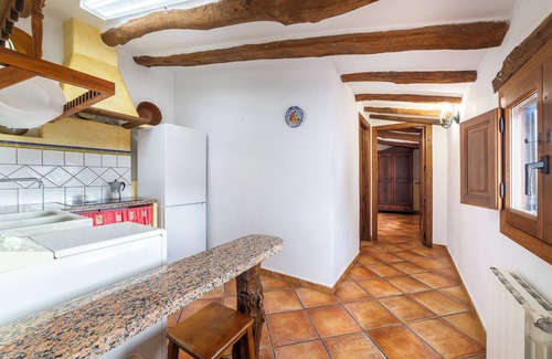 Laroya House | Holiday Home 'Casa Rural San Marcos' with Mountain View, Shared Pool and Wi-Fi