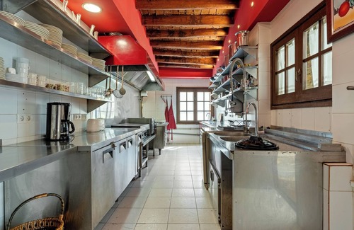 Almoster House | Holiday Home 'Casa Rústica Cal Mian' with Mountain View, Wi-Fi and Air Conditioning