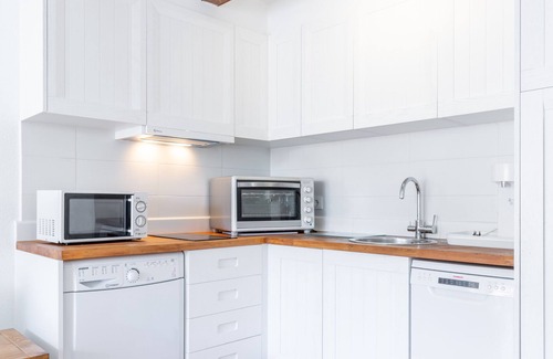 Pinar del Advocat House | Holiday Home "Casa Shelly" with Shared Pool & Wi-Fi