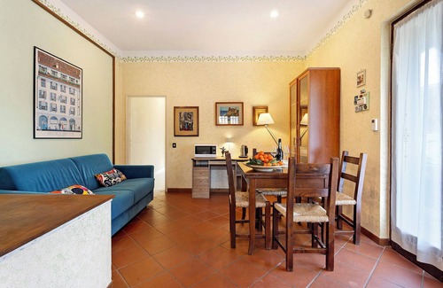 Ripa-Pozzi-Ponterosso House | Holiday Home 'Casa Tra Gli Ulivi Vicino Al Mare' with Mountain View, Wi-Fi and Air Conditioning