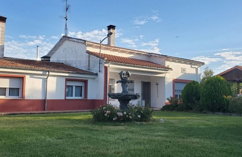 Salvadios House | Holiday Home 'Casa Villalta 1' with Shared Pool and Shared Terrace