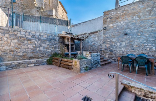Claravalls House | Holiday Home 'Casabras' with Private Pool, Wi-Fi and Air Conditioning