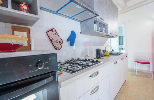 Noto Marina House | Holiday Home Casale dei Cactus with Sea View, Pool, Terraces & Wi-Fi