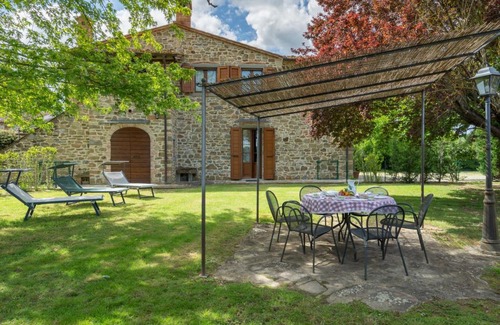 Civitella in Val di Chiana House | Holiday Home Casale il Giglio-1 by Interhome