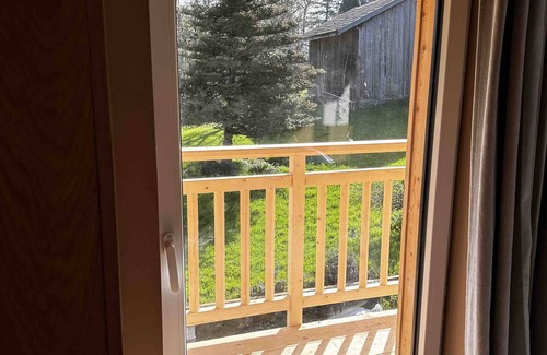 Mont-Saxonnex House | Holiday Home 'Chalet Terre De Sapins' with Mountain View, Private Terrace and Wi-Fi