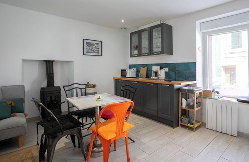 Loguivy House | Holiday Home 'Charmante Maison De Pecheur' with Sea View