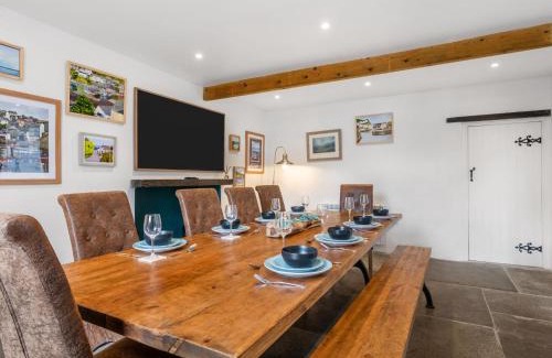 Mevagissey House | Holiday Home Cherry Orchards by Interhome