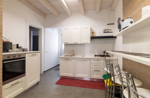 Ragusa House | Holiday Home 'Chibao House' with Private Pool, Mountain View, Garden & Wi-Fi