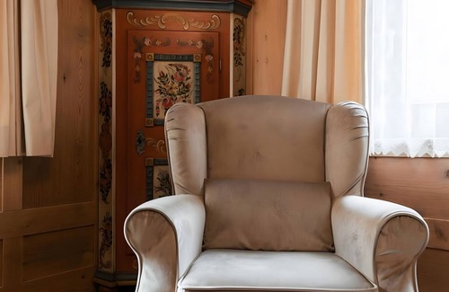 La Valle House | Holiday Home 'Ciasa Ilda - Charming House' with Balcony and Wi-Fi