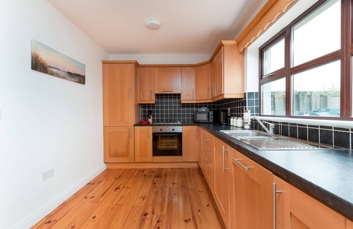 Templetown House | Holiday Home Close to Hook Lighthouse on Ireland's Ancient East. Ceol Na Mara Sleeps 11