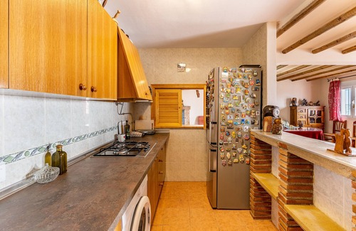 Montefrio House | Holiday Home "Cortijo La Solana Montefrío" with Mountain Views, Private Pool and Wi-Fi