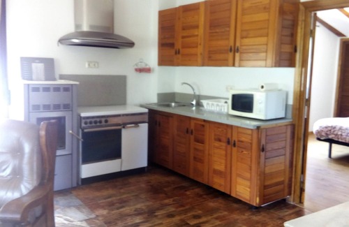 Castril House | Holiday Home ‘Cortijo la Era’ with Mountain View, Pool & Wi-Fi