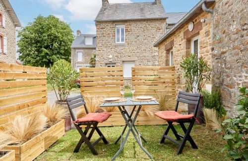 Carolles House | Holiday Home Cottage Carolles by Interhome
