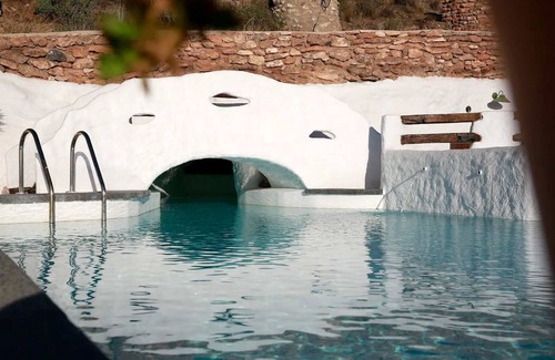 Los Balcones House | Holiday Home 'Cuevas Balcones de Piedad - Acacia' with Terrace, Shared Pool & Wi-Fi