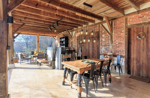 Lesperon House | Holiday Home 'Cuicui Les P'tits Oiseaux' with Terrace, Garden and Wi-Fi