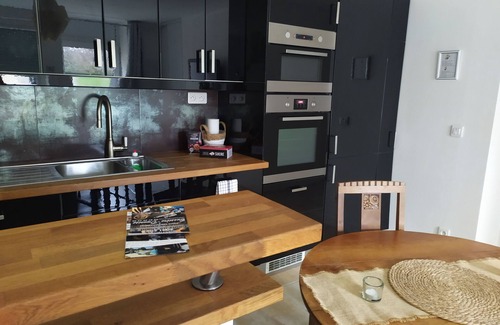 Bussiere-Dunoise House | Holiday Home 'Domaine De La Caure' with Shared Pool, Wi-Fi and Air Conditioning