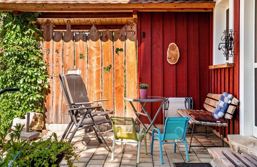 Ebersbach-Musbach House | Holiday Home 'Naturhäusle Oberschwaben' with Mountain View, Private Terrace and Wi-Fi