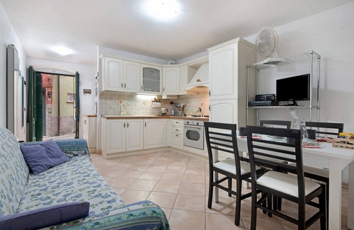 Deiva Marina House | Holiday Home 'Deiva' with Landmark View and Wi-Fi