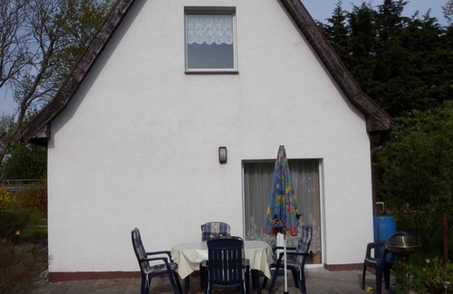 Klein Kedingshagen House | Holiday home with terrace and garden plot