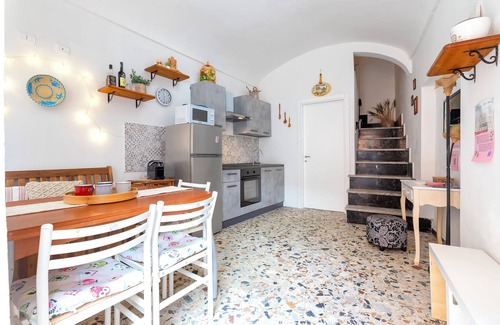 Sennori House | Holiday Home 'De Mirto' with Wi-Fi and Air Conditioning