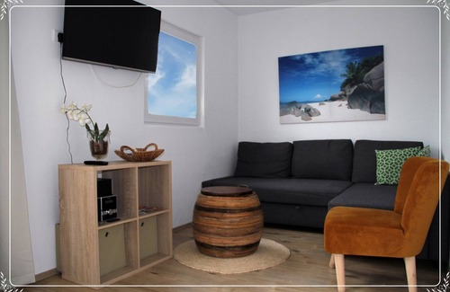 Onderdijk House | Holiday home De Wickinger with your own Steiger angler are welcome!