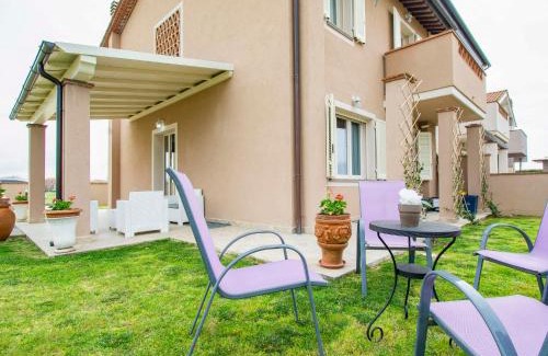 Cascine-La Croce House | Holiday Home del Sole by Interhome