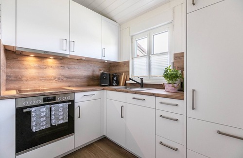 Ruckeberg House | Holiday Home 'Die Sieben' with Lake View, Shared Terrace and Wi-Fi