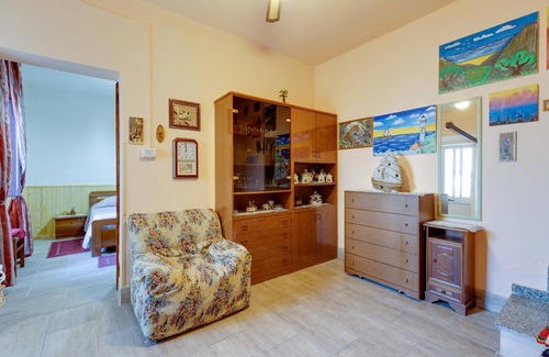 Guspini House | Holiday Home 'Domus Serci' close Centre with Terrace & A/C