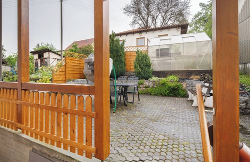 Bad Urach House | Holiday Home 'Doris' with Terrace & Wi-Fi