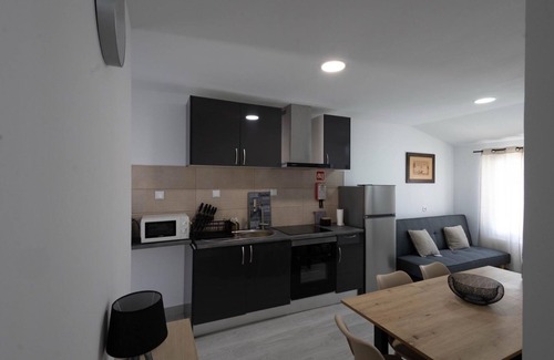 Elvas House | Holiday Home 'Dos Avós' with Private Pool, Wi-Fi and Air Conditioning