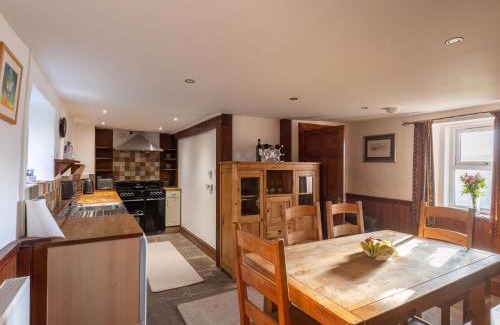 East Lewiston House | Holiday Home East Balcraggan by Interhome